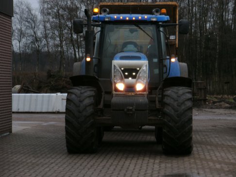 New Holland T7060 2