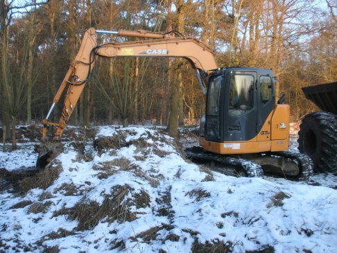 Winkelsbroek_plaggen, verlagen taluds rond vijver + afvoeren plagsel 8