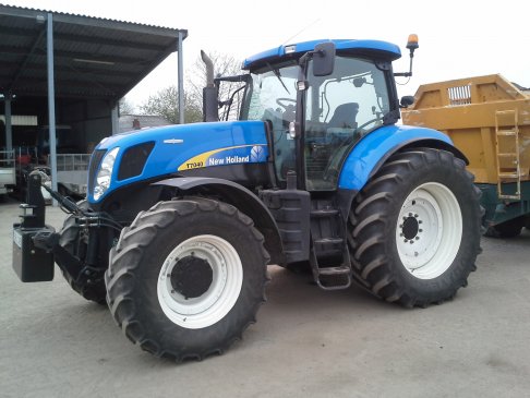 New Holland T7040 1
